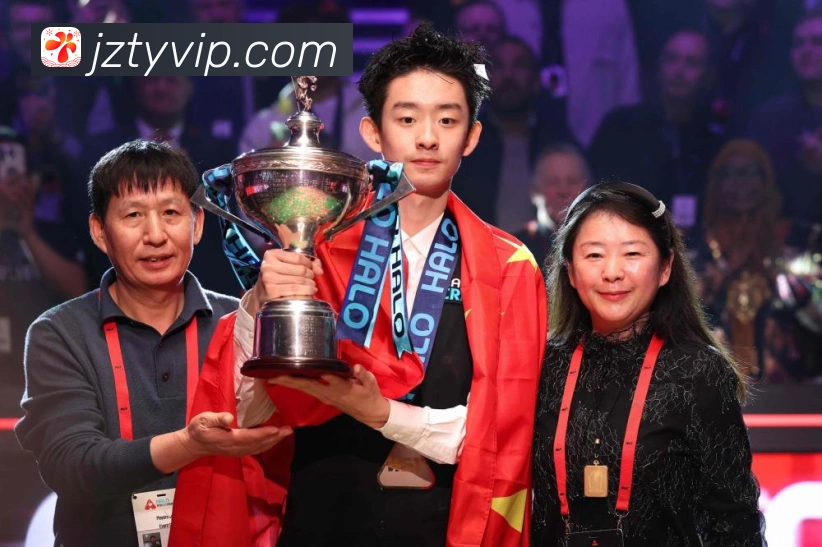 马克斯谢尔泽棒球成长轨迹与未来前景解析 马克斯谢尔泽棒球成长轨迹与未来前景解析